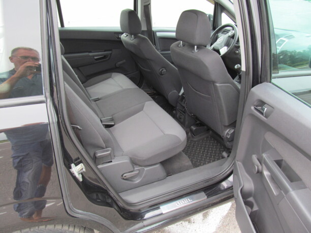 Opel Zafira B · Рестайлинг, 7 мест, 2010 г.