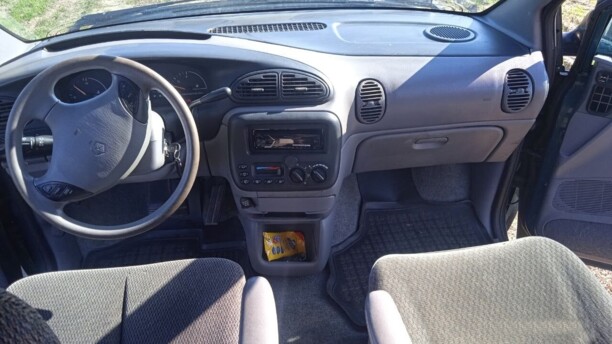 Dodge Caravan III, 7 мест, 2000 г.