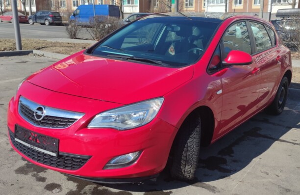 Opel Astra J, 2010 г.