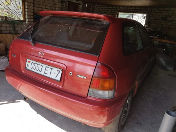 Mazda 323F, 1998 г.