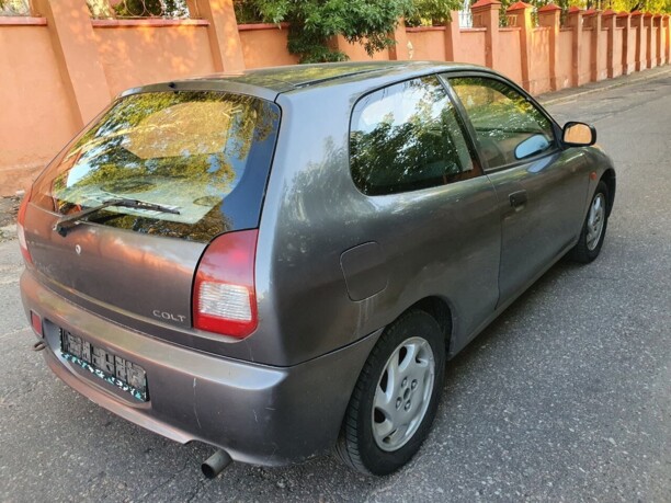 Mitsubishi Colt V, 1998 г.
