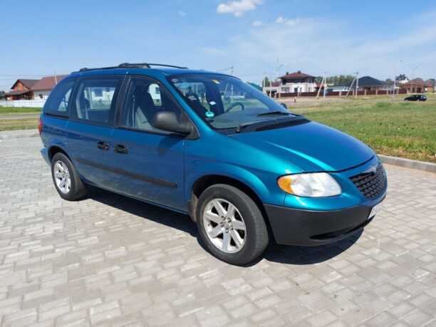 Chrysler Voyager IV, 7 мест, 2001 г.