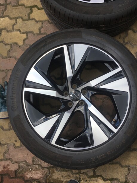 Volvo XC90 9x20 5x108 4 шт.