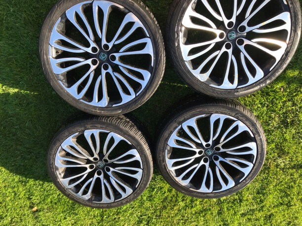 Легковые шины Nexen 285/35 R22 4 шт.