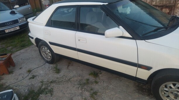 Mazda 323F, 1990 г.