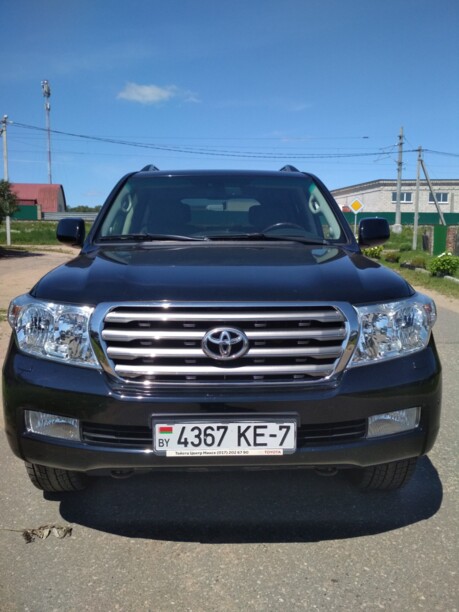 Toyota Land Cruiser J200, 7 мест, 2008 г.