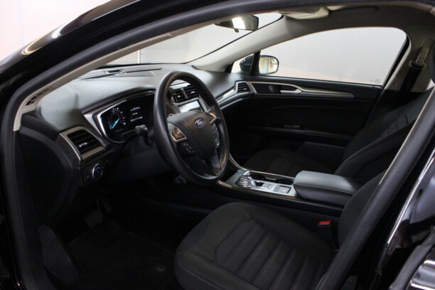 Ford Fusion USA II · Рестайлинг, 2017 г.