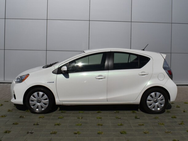 Toyota Prius C I, 2014 г.