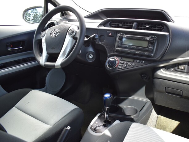 Toyota Prius C I, 2014 г.