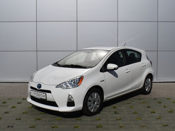 Toyota Prius C I, 2014 г.