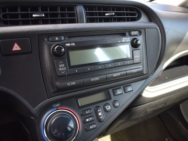Toyota Prius C I, 2014 г.