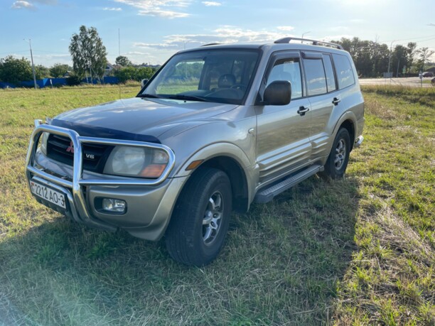 Mitsubishi Montero III, 7 мест, 2001 г.