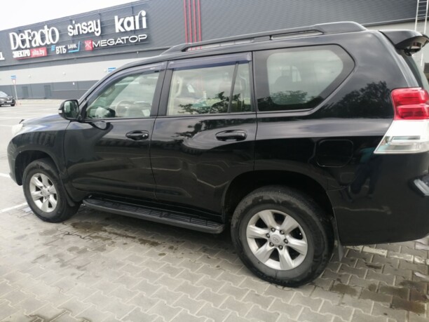 Toyota Land Cruiser Prado J150, 7 мест, 2010 г.