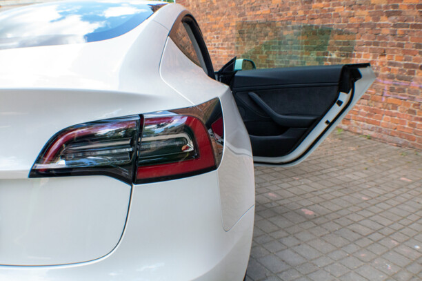 Tesla Model 3, 2021 г.