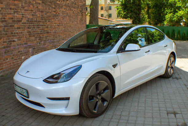 Tesla Model 3, 2021 г.