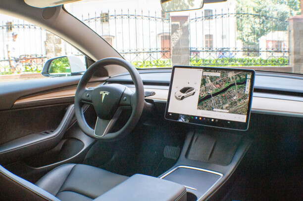 Tesla Model 3, 2021 г.