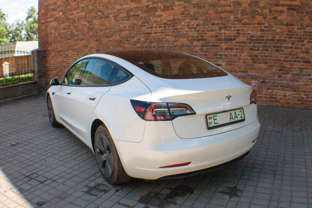 Tesla Model 3, 2021 г.