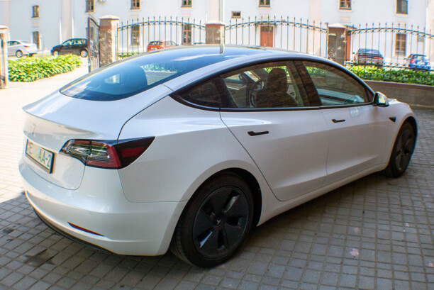 Tesla Model 3, 2021 г.