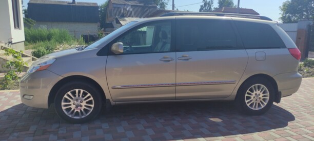 Toyota Sienna II (XL20) · Рестайлинг, 7 мест, 2007 г.