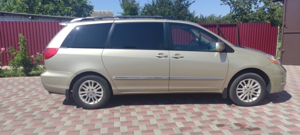 Toyota Sienna II (XL20) · Рестайлинг, 7 мест, 2007 г.
