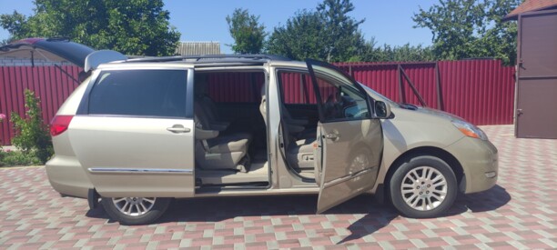 Toyota Sienna II (XL20) · Рестайлинг, 7 мест, 2007 г.