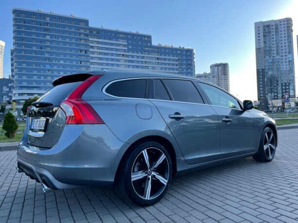 Volvo V60 I · Рестайлинг, 2018 г.