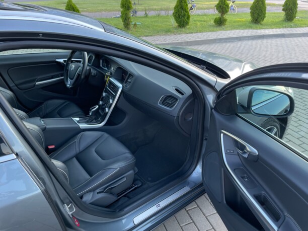 Volvo V60 I · Рестайлинг, 2018 г.