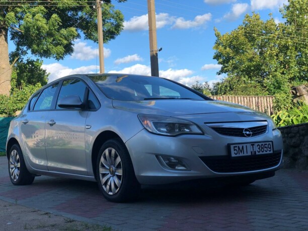 Opel Astra J, 2010 г.