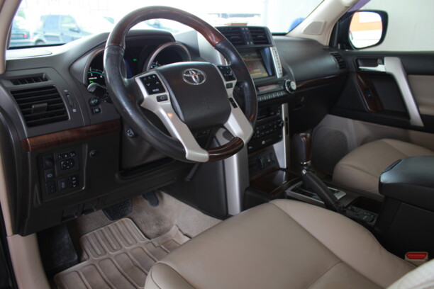 Toyota Land Cruiser Prado J150, 7 мест, 2009 г.