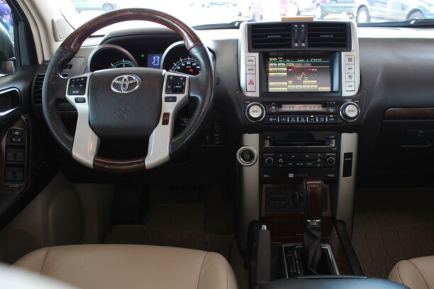 Toyota Land Cruiser Prado J150, 7 мест, 2009 г.