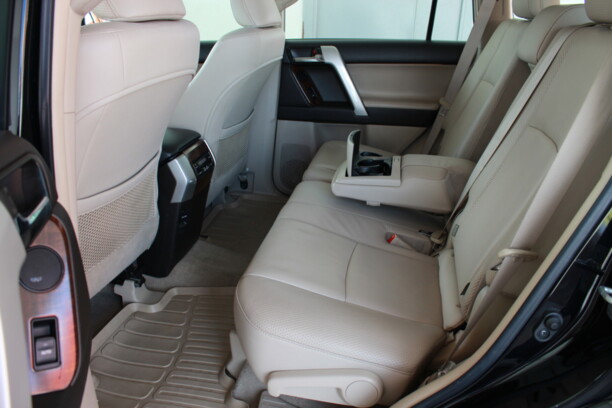 Toyota Land Cruiser Prado J150, 7 мест, 2009 г.