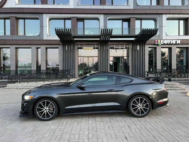 Ford Mustang VI, 2017 г.
