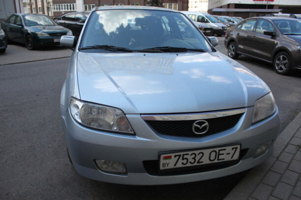 Mazda 323F, 2002 г.