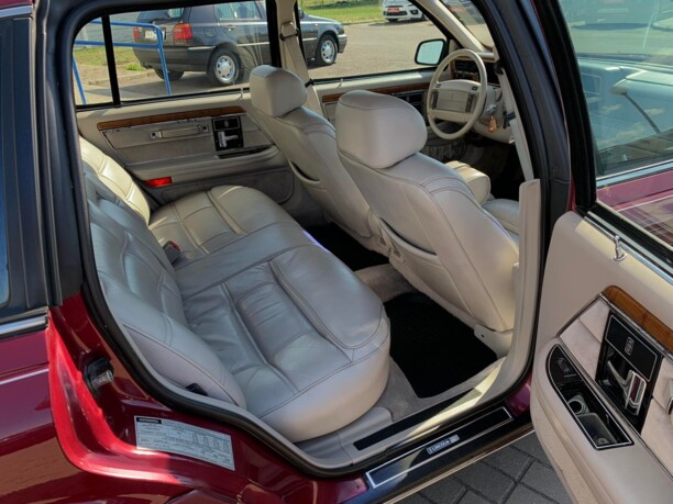 Lincoln Continental VIII, 1993 г.