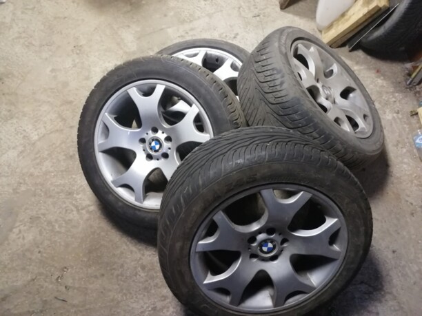 От BMW x5 9x19 5x120 4 шт.