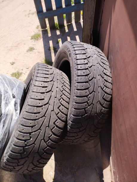 Легковые шины Nokian 235/60 R18 6 шт.