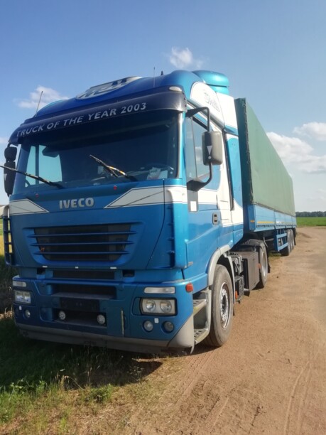 Iveco Stralis в сцепке с полуприцепом, 2004 г.