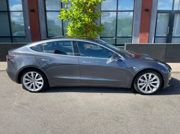 Tesla Model 3, 2019 г.