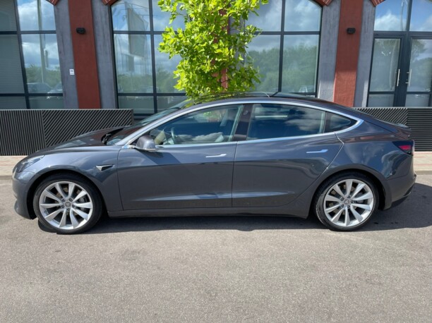 Tesla Model 3, 2019 г.