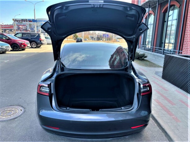 Tesla Model 3, 2019 г.