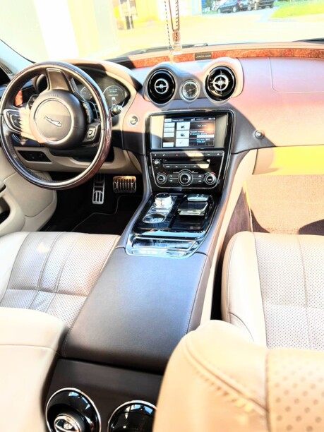 Jaguar XJ X351, 2015 г.