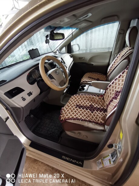 Toyota Sienna III (XL30), 7 мест, 2011 г.