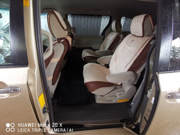 Toyota Sienna III (XL30), 7 мест, 2011 г.