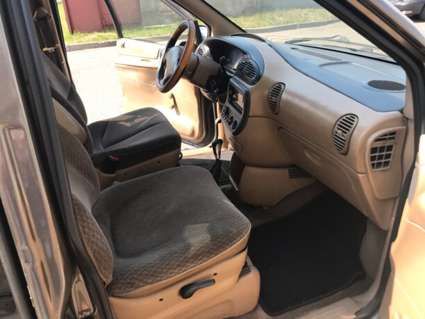 Dodge Caravan III, 7 мест, 1998 г.