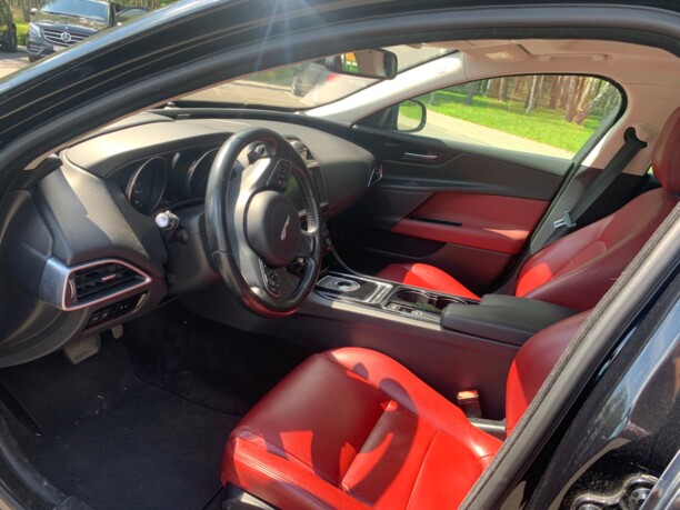 Jaguar XE I, 2016 г.