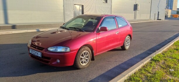 Mitsubishi Colt V, 2000 г.
