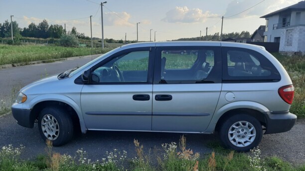 Chrysler Voyager IV, 7 мест, 2001 г.