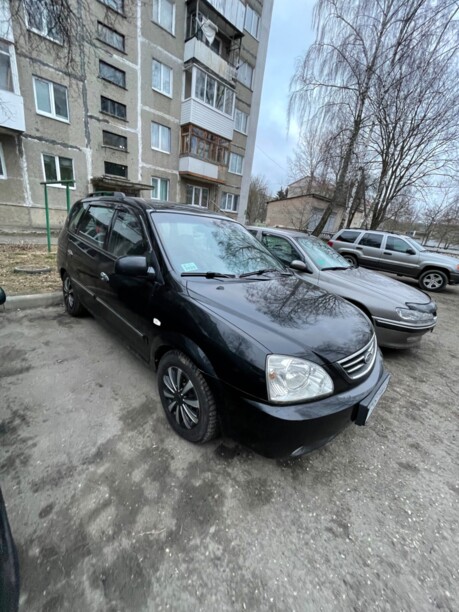 Kia Carens I · Рестайлинг, 2006 г.