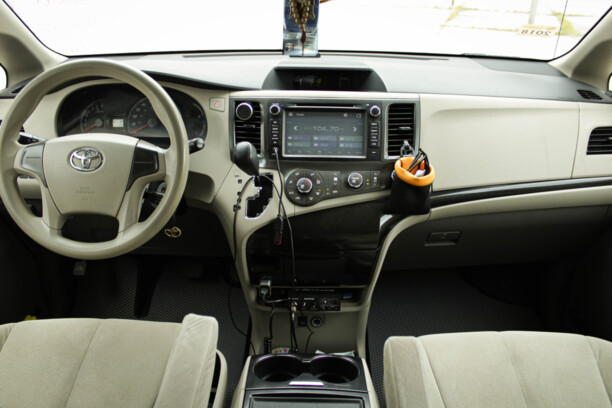 Toyota Sienna III (XL30), 7 мест, 2010 г.