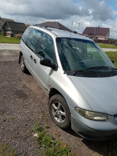 Chrysler Voyager III, 7 мест, 1999 г.